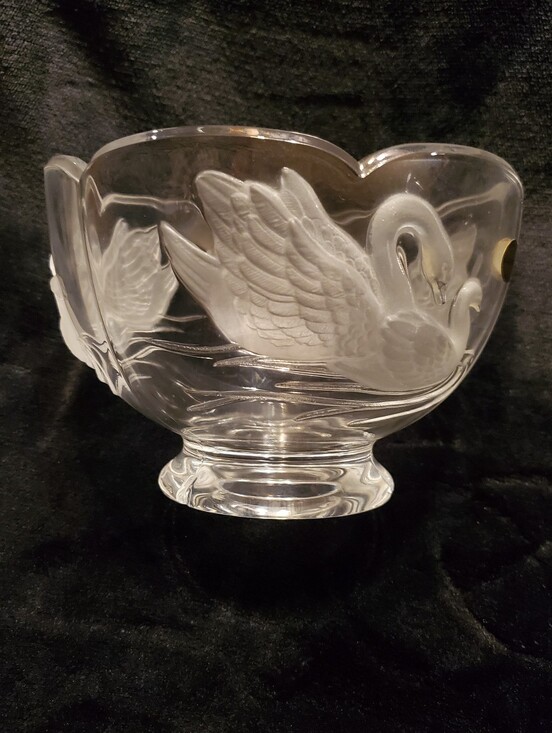 24% Lead Crystal Other - Vintage Teleflora 24% Lead Crystal Frosted Swan Round Bowl - Made In France.